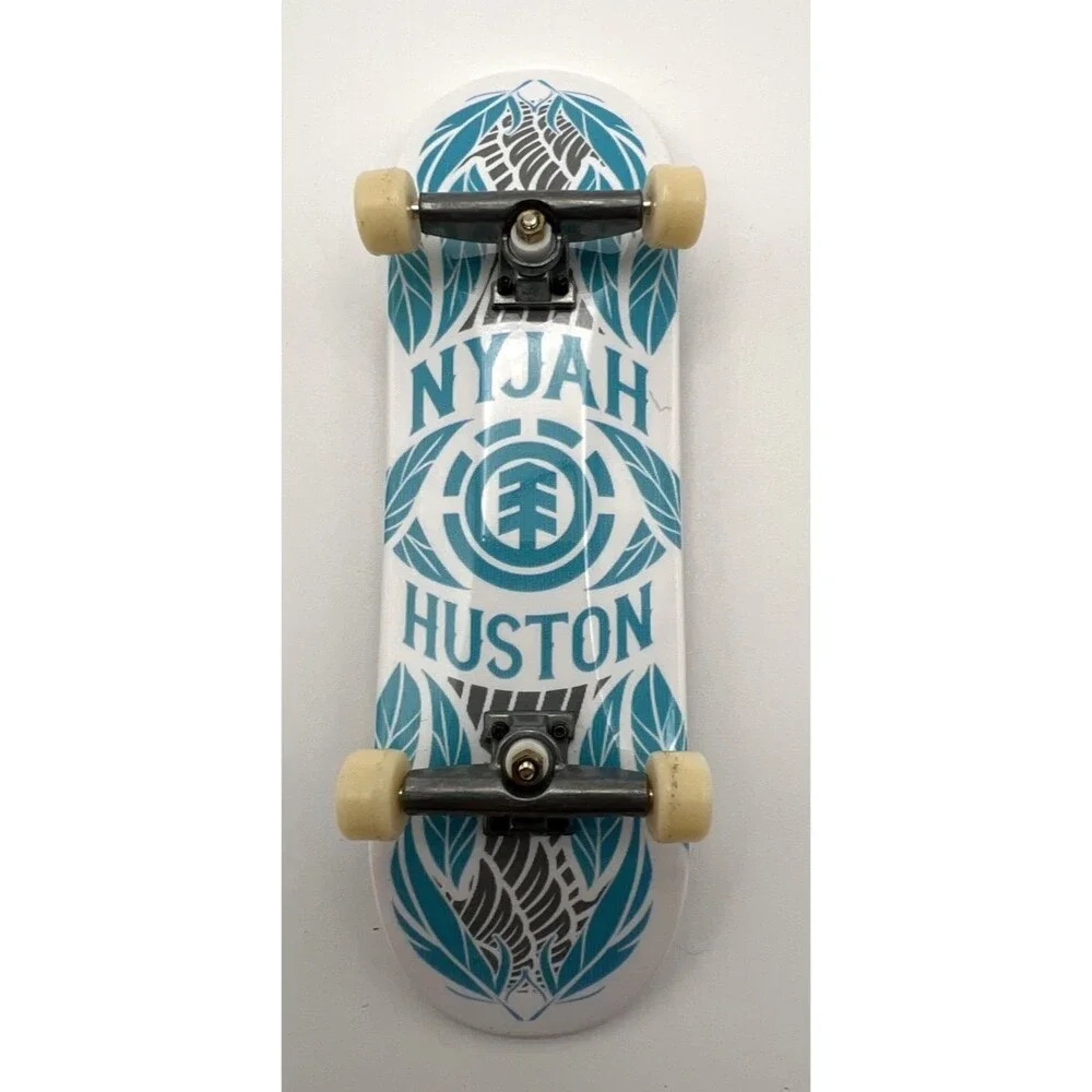 Tech Deck ELEMENT Nyjah Huston Fingerboard Skateboard Spin Master 10301 AKS